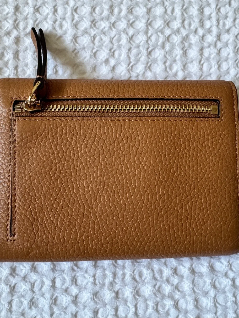 Tory Burch compact pebbled